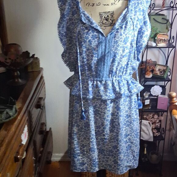 Michael Kors Blue Floral Dress with Ruffle Details Size Medium - Picture 10 of 10